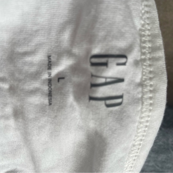 GAP eyelet white cotton lined halter top. Never worn. Adorable and nice weight. - Picture 3 of 4